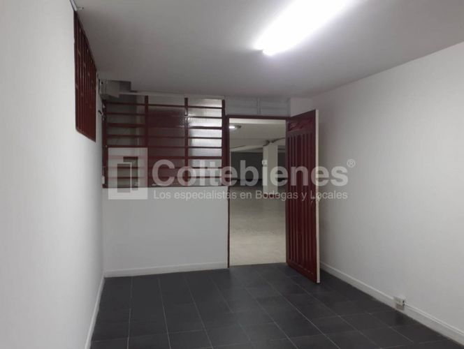 Bodega en arriendo en Caribe, Medellín, 530 m² · foto 17 de 18