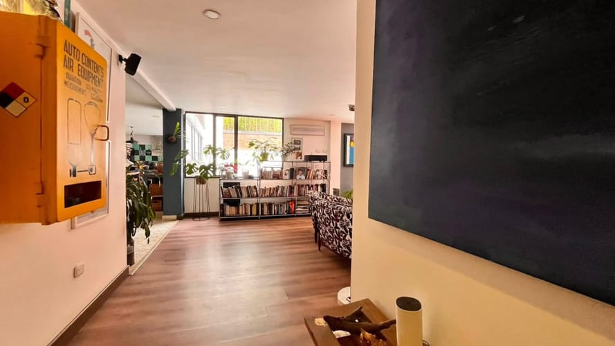 Apartamento de 3 alcobas en venta en La Cabrera, Bogotá, 136 m² · foto 2 de 24
