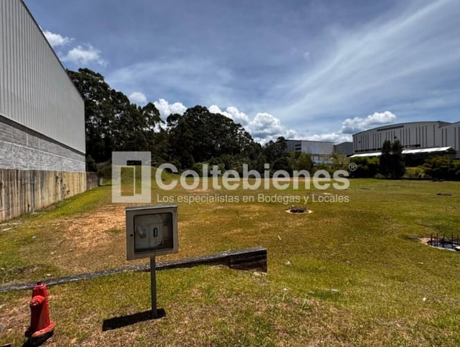 Lote en venta en San Jose, Guarne, 5040 m² · foto 4 de 14