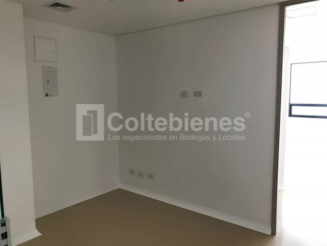 Consultorio en arriendo en Las Vegas, Envigado, 31 m² · foto 2 de 18