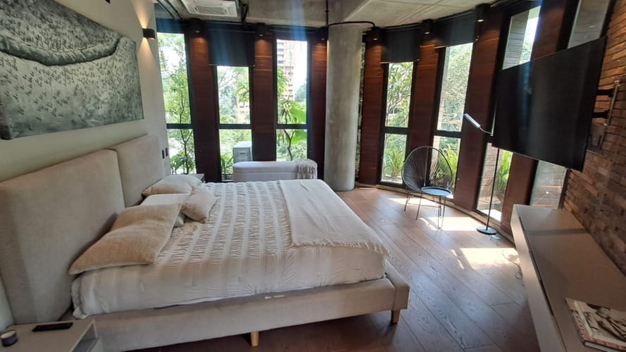 Apartamento de 2 alcobas en arriendo en El Tesoro, Medellín, 203 m² · foto 9 de 17