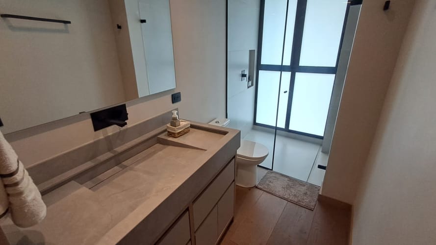 Apartamento de 2 alcobas en arriendo en El Tesoro, Medellín, 203 m² · foto 12 de 17