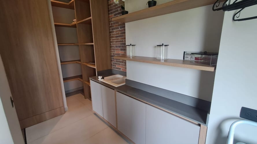 Apartamento de 2 alcobas en arriendo en El Tesoro, Medellín, 203 m² · foto 13 de 17