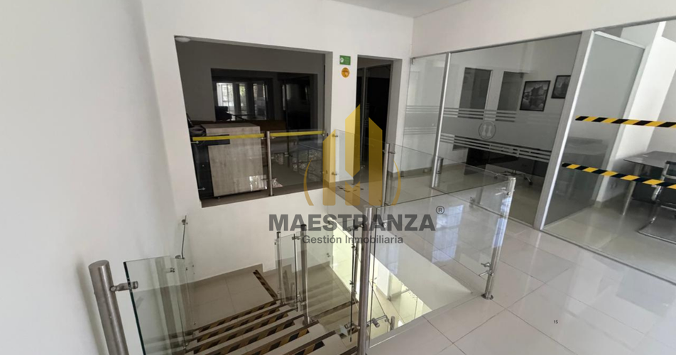 Casa de 20 alcobas en arriendo en Lorena, Medellín, 800 m² · foto 9 de 24