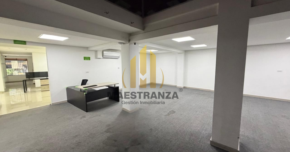 Casa de 20 alcobas en arriendo en Lorena, Medellín, 800 m² · foto 23 de 24