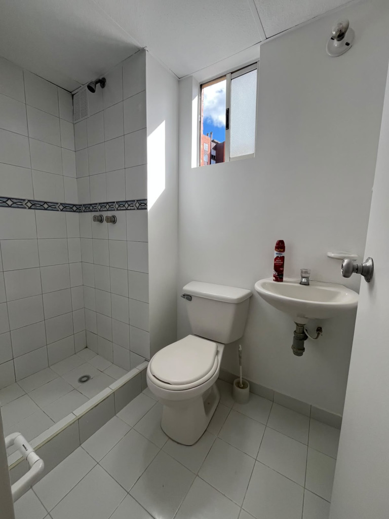 Apartamento en venta en Gran Granada, Bogotá · foto 12 de 18
