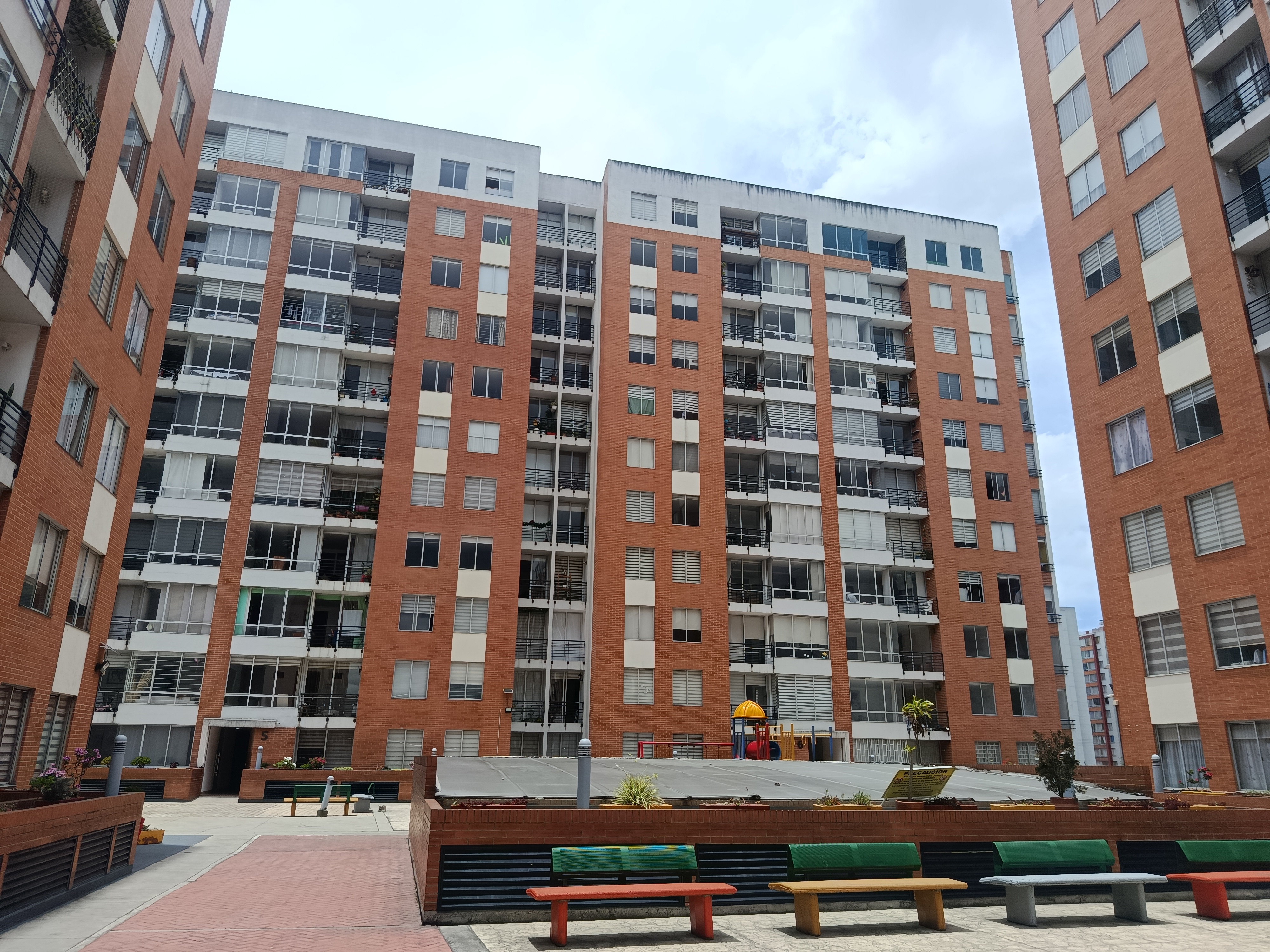 Apartamento en venta en Castilla, Bogotá · foto 21 de 24