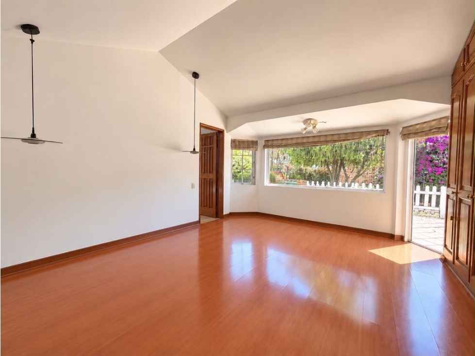 Casa en venta en El Contador, Bogotá · foto 2 de 16