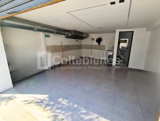 Local en arriendo en Villa Carlota, Medellín, 28 m² · foto 7 de 7