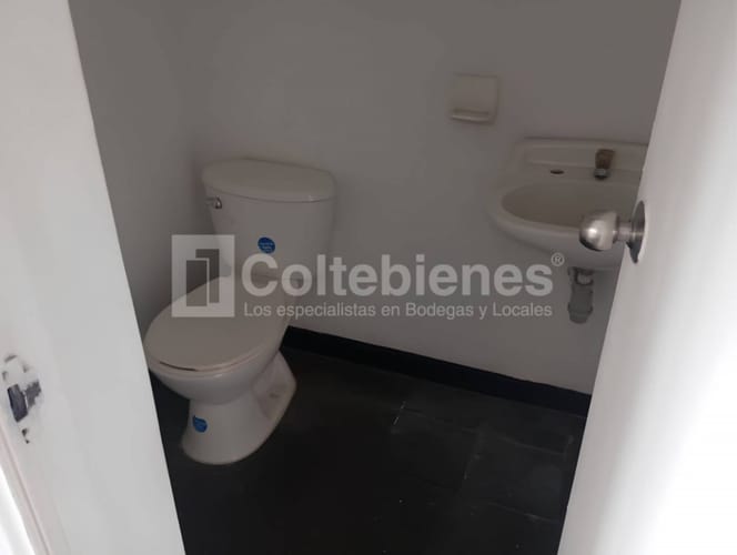 Oficina en arriendo en Astorga, Medellín, 56 m² · foto 8 de 14