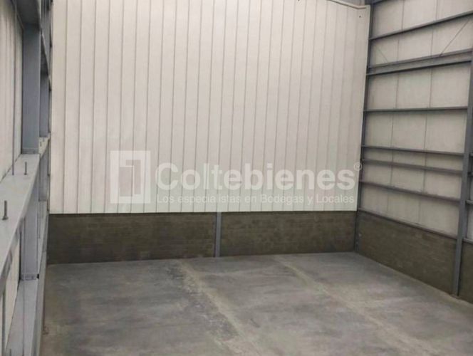 Bodega en arriendo en Actividad Multiple, Copacabana, 566 m² · foto 10 de 12