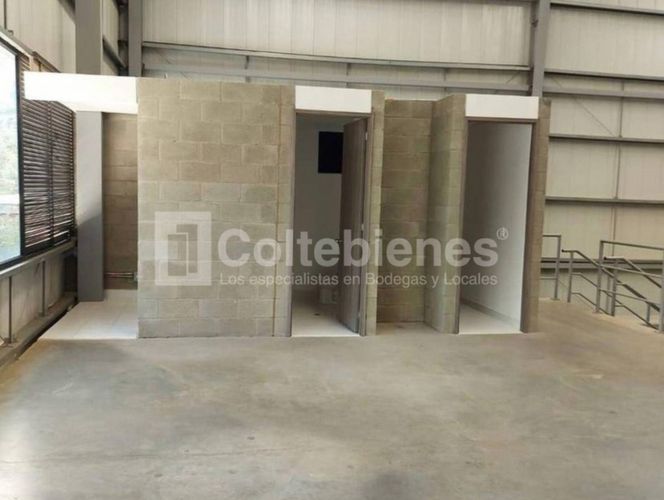 Bodega en arriendo en Actividad Multiple, Copacabana, 566 m² · foto 11 de 12