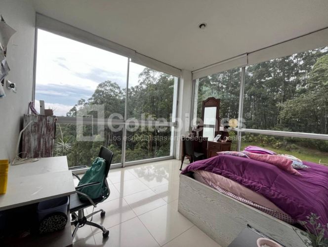 Casa de 6 alcobas en venta en Astorga, Medellín · foto 13 de 19