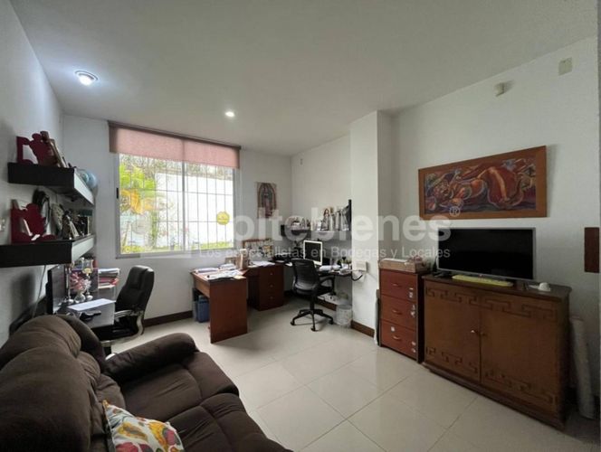Casa de 6 alcobas en venta en Astorga, Medellín · foto 17 de 19