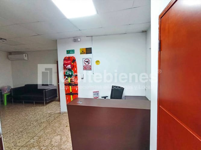 Local en arriendo en Estadio, Medellín, 756 m² · foto 2 de 24