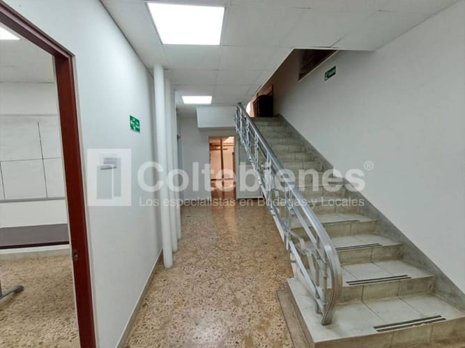 Local en arriendo en Estadio, Medellín, 756 m² · foto 5 de 24