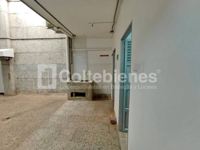 Local en arriendo en Estadio, Medellín, 756 m² · foto 10 de 24