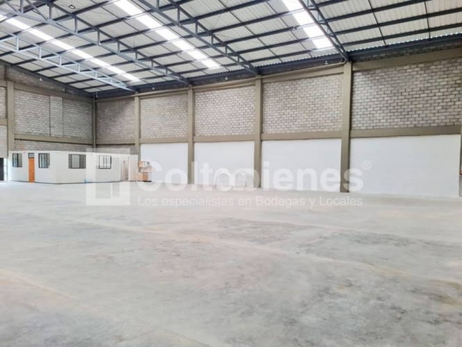 Bodega en arriendo en La Mosquita, Guarne, 990 m² · foto 2 de 13