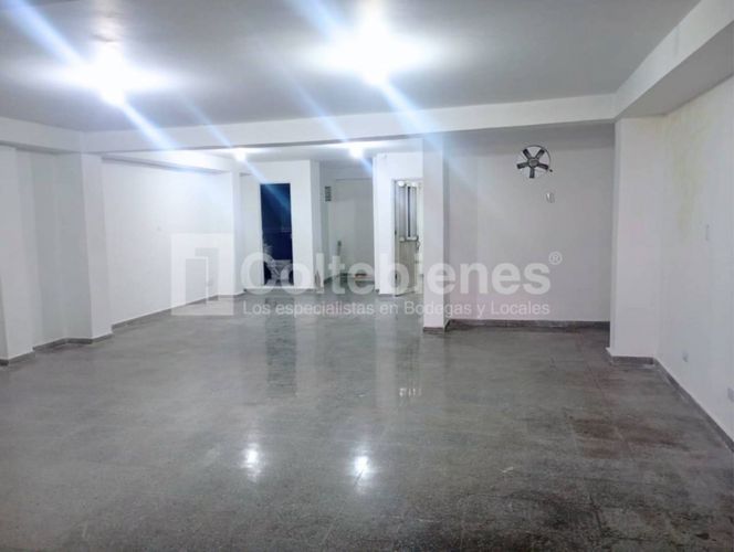 Bodega en arriendo en El Poblado, Medellín, 120 m² · foto 2 de 13