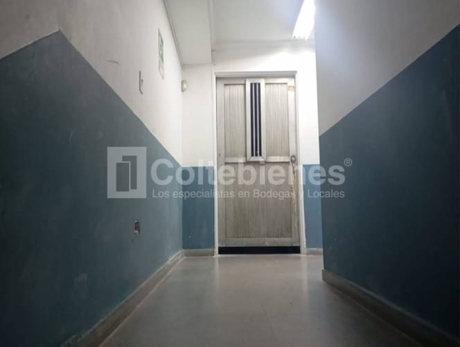 Bodega en arriendo en El Poblado, Medellín, 120 m² · foto 12 de 13