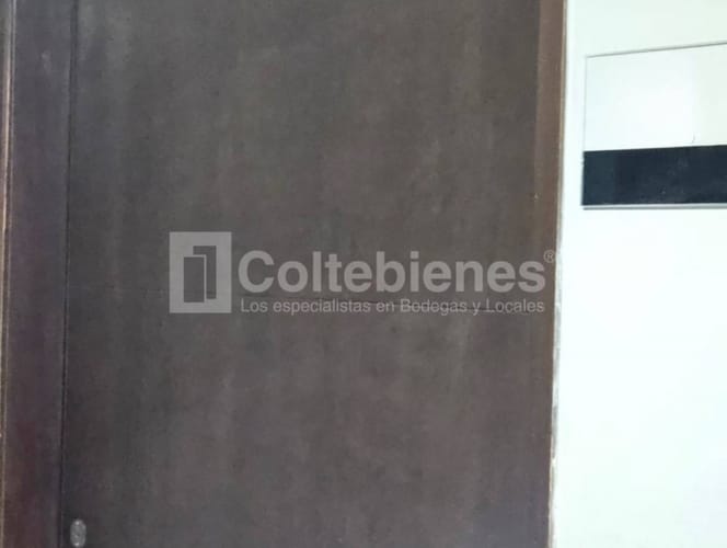 Oficina en arriendo en Los Naranjos, Medellín, 44 m² · foto 9 de 12