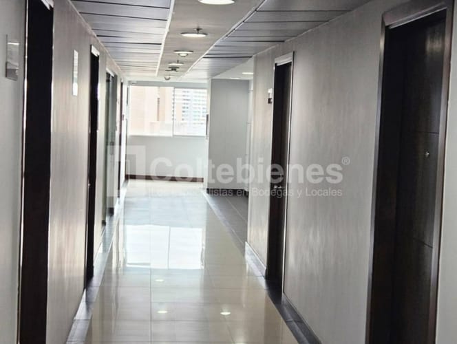 Oficina en arriendo en Los Naranjos, Medellín, 44 m² · foto 11 de 12
