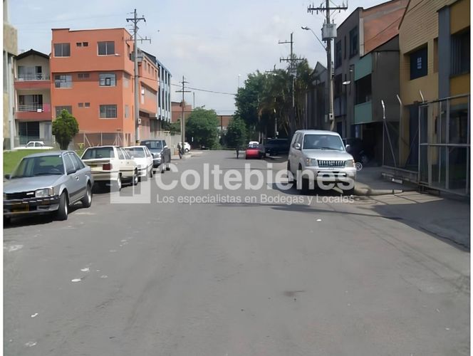 Bodega en venta en Viviendas Del Sur, Medellín, 580 m² · foto 6 de 6