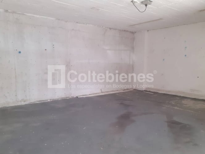 Bodega en arriendo en El Carmelo, Itagüí, 90 m² · foto 6 de 8