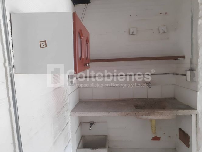 Bodega en arriendo en El Carmelo, Itagüí, 90 m² · foto 7 de 8