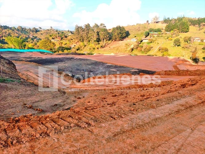 Lote en venta en La Mosquita, Guarne, 280 m² · foto 5 de 10