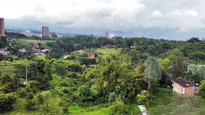 Lote en venta en La Ceja, 956 m² · foto 2 de 10