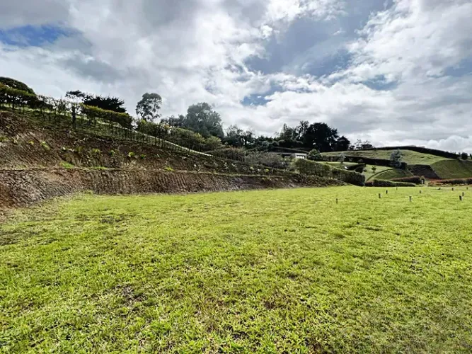 Lote en venta en Guamito, La Ceja, 2500 m² · foto 7 de 10