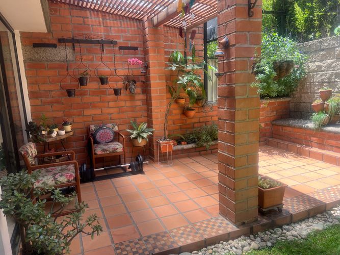 Casa de 3 alcobas en venta en Loma De Los Bernal, Medellín, 111 m² · foto 5 de 24
