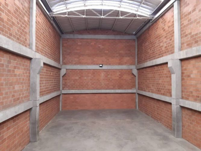 Bodega en arriendo en Suramérica, Itagüí, 430 m² · foto 4 de 9