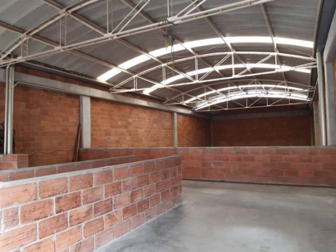 Bodega en arriendo en Suramérica, Itagüí, 430 m² · foto 6 de 9