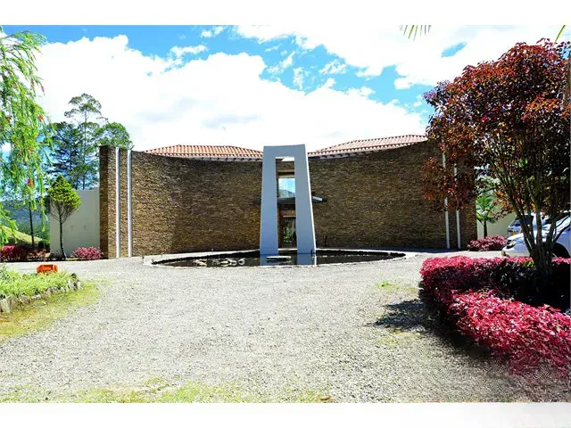 Casa de 3 alcobas en venta en Santa Elena, El Retiro · foto 23 de 24