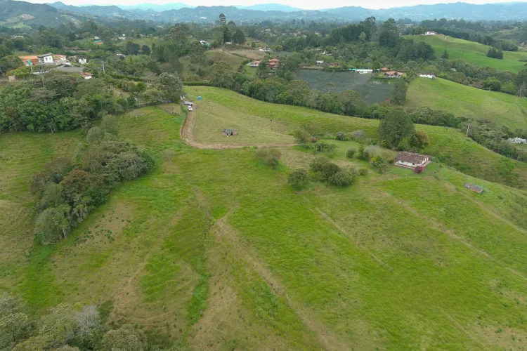Lote en venta en Quirama, El Carmen de Viboral, 74000 m² · foto 5 de 24