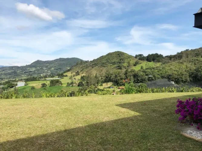 Casa de 3 alcobas en venta en Alto Del Medio, Rionegro · foto 24 de 24