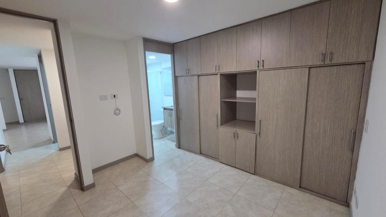 Apartamento en venta en La Cuenca, Envigado · foto 10 de 24