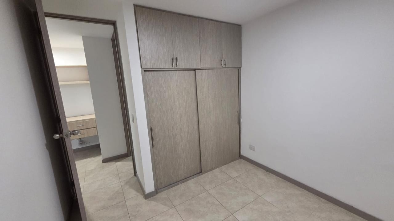 Apartamento en venta en La Cuenca, Envigado · foto 9 de 24