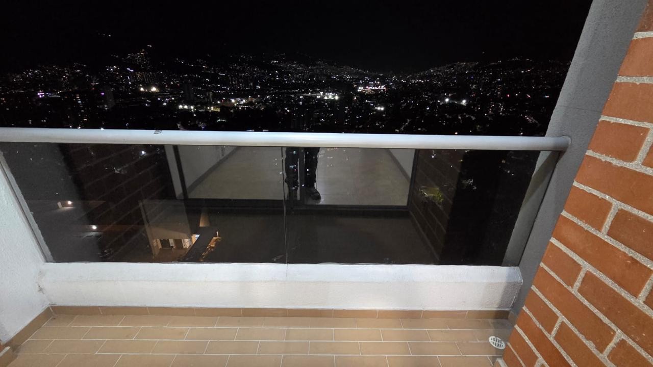 Apartamento en venta en La Cuenca, Envigado · foto 14 de 24