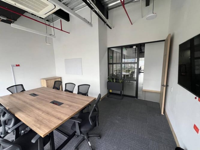 Oficina en arriendo en Loma Del Campestre, Medellín, 400 m² · foto 3 de 24