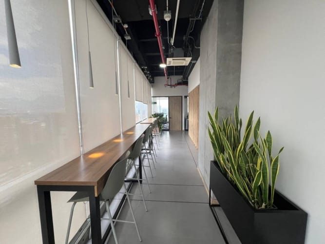 Oficina en arriendo en Loma Del Campestre, Medellín, 400 m² · foto 12 de 24