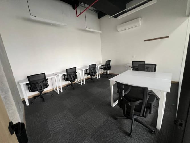 Oficina en arriendo en Loma Del Campestre, Medellín, 400 m² · foto 13 de 24