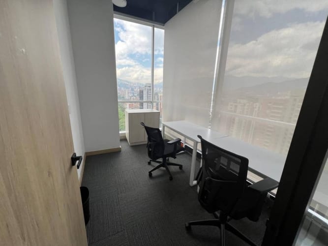 Oficina en arriendo en Loma Del Campestre, Medellín, 400 m² · foto 14 de 24