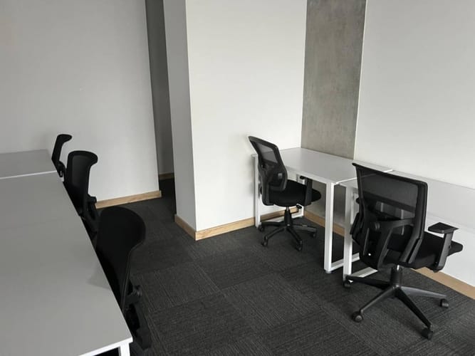 Oficina en arriendo en Loma Del Campestre, Medellín, 400 m² · foto 17 de 24