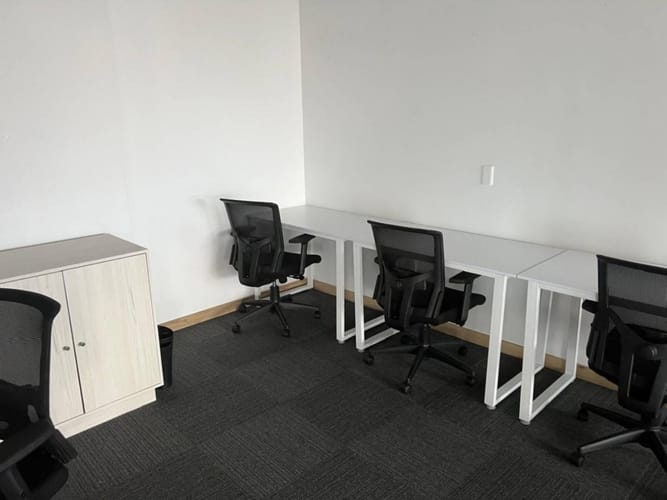 Oficina en arriendo en Loma Del Campestre, Medellín, 400 m² · foto 19 de 24