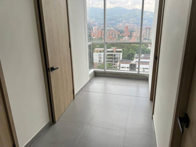 Oficina en arriendo en Loma Del Campestre, Medellín, 400 m² · foto 23 de 24