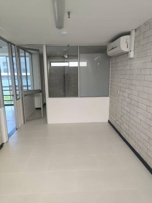 Oficina en arriendo en Las Vegas, Envigado, 92 m² · foto 4 de 11