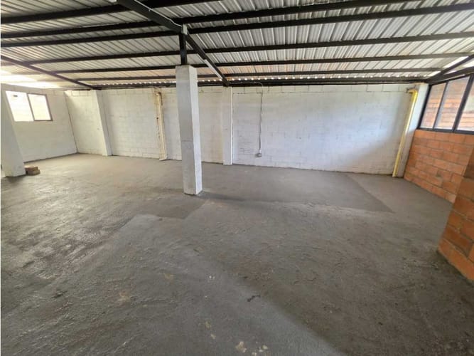 Local en arriendo en Estacion Villa, Medellín, 190 m² · foto 6 de 8